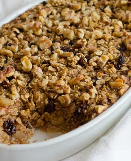 Amish-Style Baked Oatmeal with Apples, Raisins & Walnuts