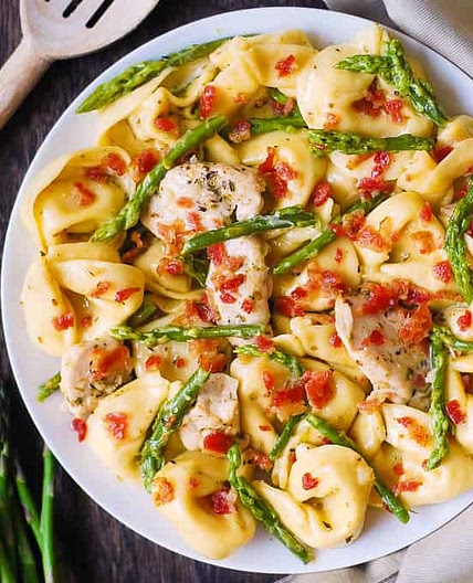 Creamy Chicken and Tortellini with Asparagus and Bacon (30-Minute Meal)