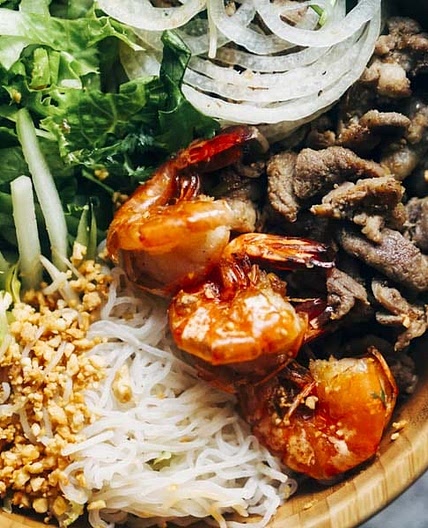Low Carb Vietnamese Noodle Bowl Salad [Recipe]