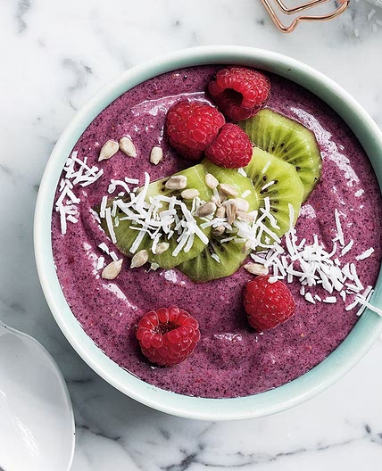 Berry acai bowl