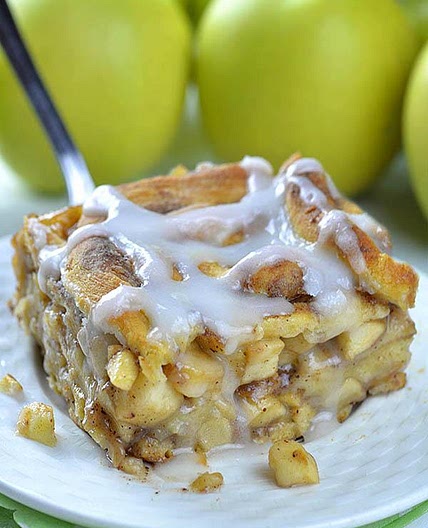 Caramel Apple Cinnamon Roll Lasagna