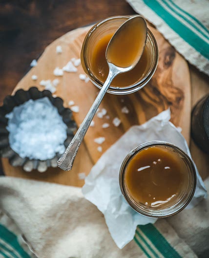 5-Ingredient Vegan Caramel Sauce