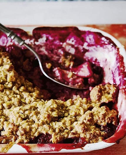 Vegan Apple Berry Crumble