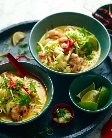 Singapore-style prawn laksa