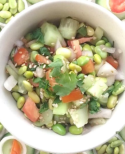 अपरिपक्व सोयाबीन सलाद (Green Soyabean Salad recipe in Hindi)