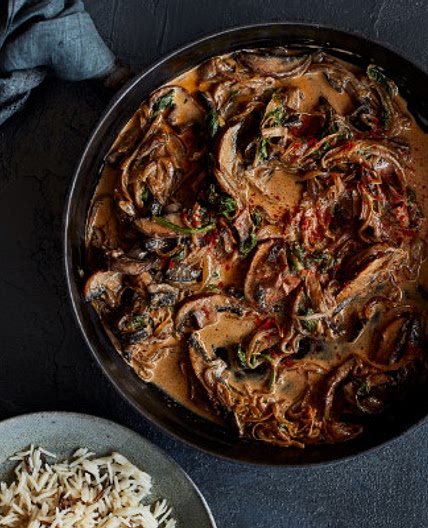 Mushroom & spinach stroganoff