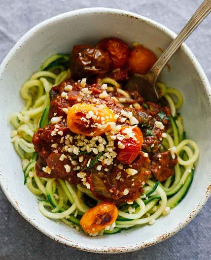Vegetarian Zucchini Spaghetti w/ Red Sauce & Mushrooms