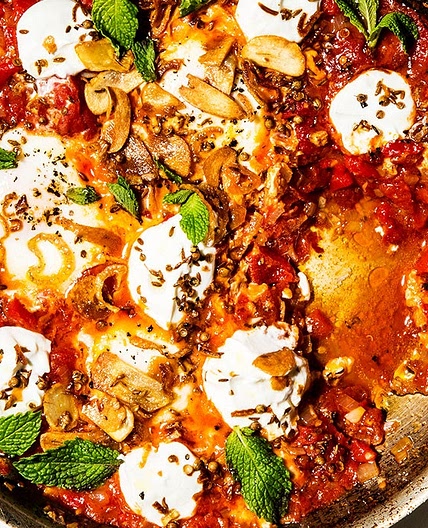 30-Minute Shakshuka with Yogurt