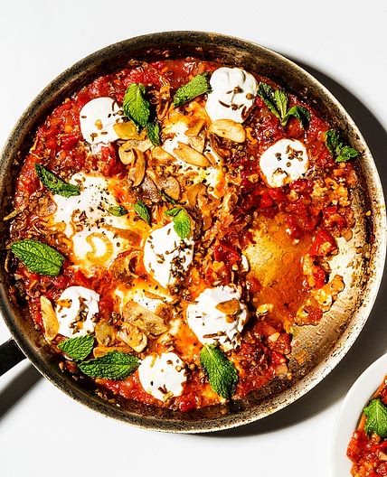 30-Minute Shakshuka with Yogurt