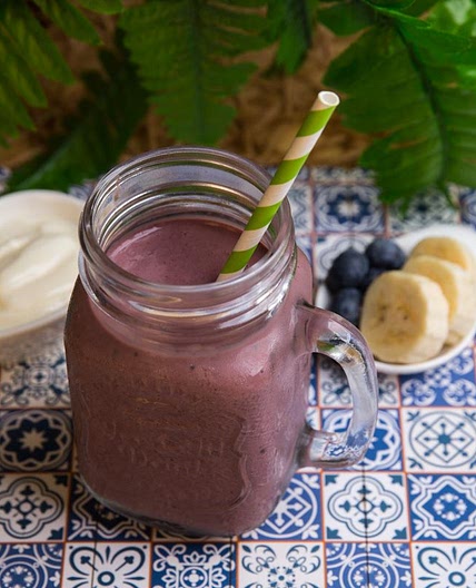 Shake de açaí com iogurte