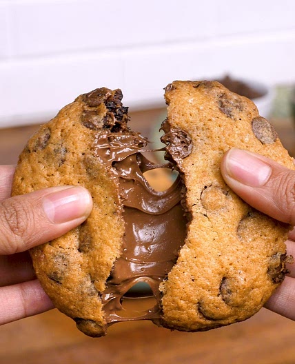 Cookie recheado com nutella