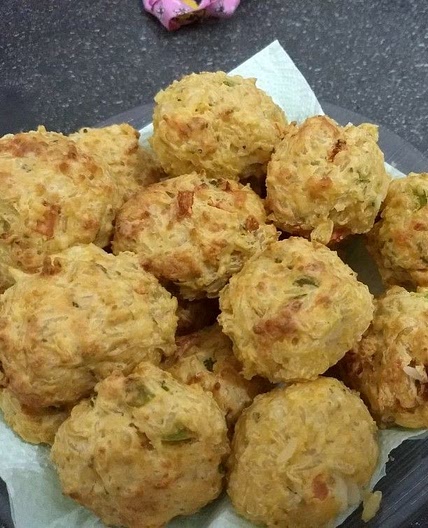 Bolinho de arroz com queijo na air fryer