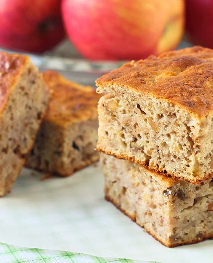 Bolo de maçã com aveia