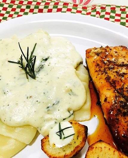 Salmão ao molho de abacaxi