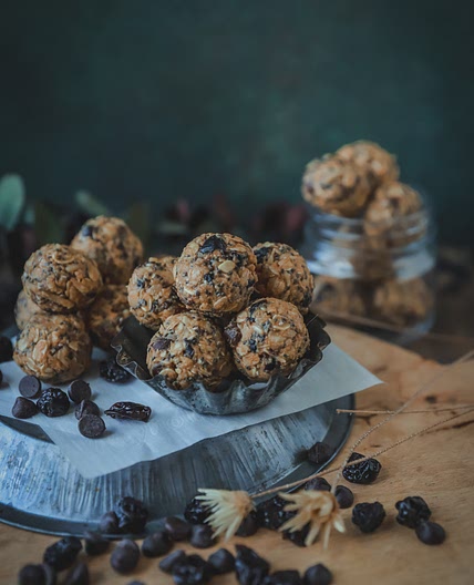 Dark Chocolate Cherry Energy Bites