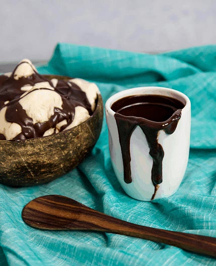 Keto Chocolate Fudge Sauce