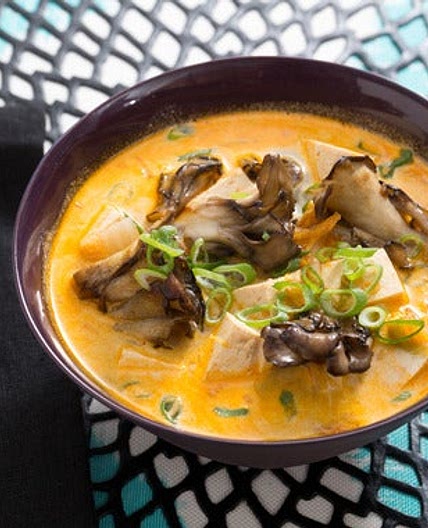 Vegetarian Tom Yum Soup with Napa Cabbage & Tofu