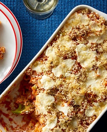 Baked Ditali & Creamy Tomato Sauce with Broccoli & Garlic Breadcrumbs