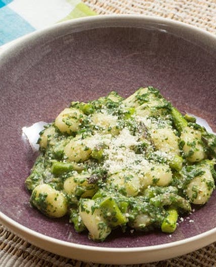 Spinach Pesto Gnocchi with Sautéed Asparagus & Brown Butter