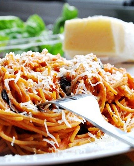Spaghetti with RAO’s Homemade Tomato Basil Sauce