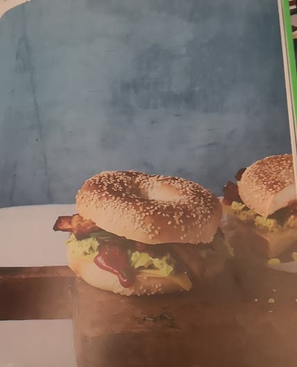 BIG BREAKFAST BAGEL