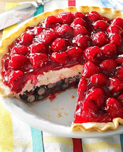 Red, White and Blue Berry Pie
