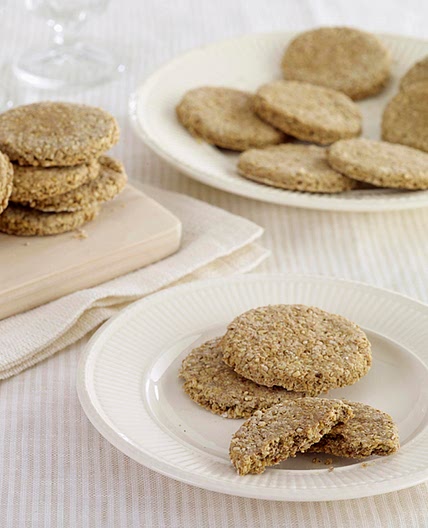 Make Your Own Scottish Oatcakes, a Traditional Scottish Staple