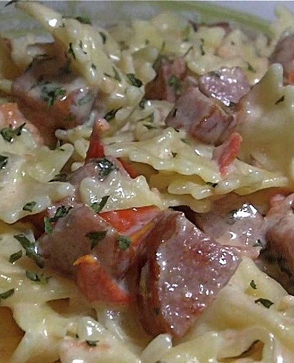 Creamy Pasta, Sausage & Tomato Skillet Meal