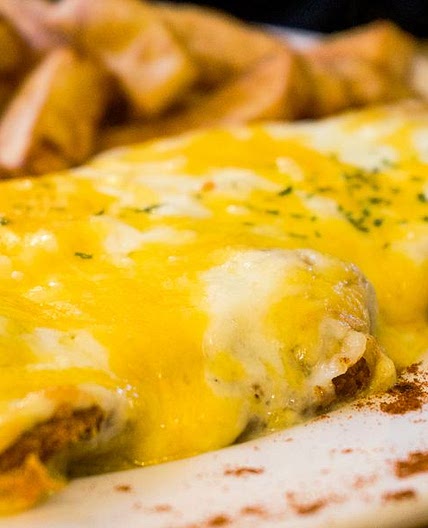 Filé de peixe à parmegiana