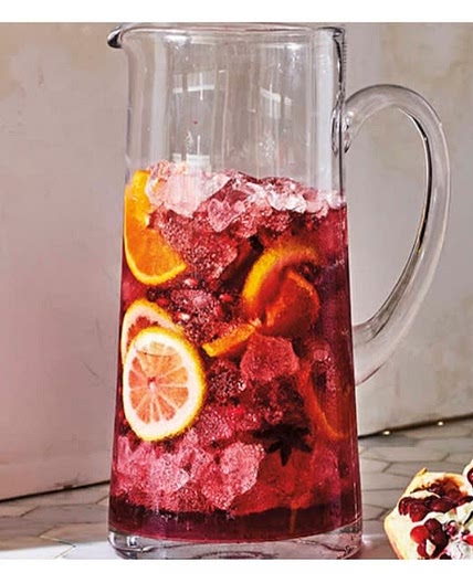 Winter Spiced Pomegranate and Clementine Sangria