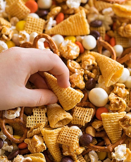 Thanksgiving Snack Mix Recipe