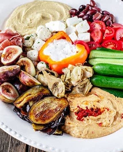 Mezze: How to Build the perfect Mediterranean Party Platter