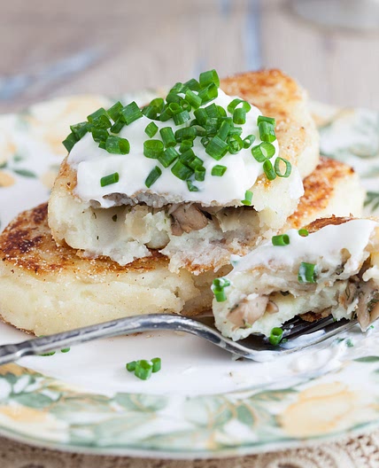 Kartofelnye Zrazy - Potato Cutlets Stuffed with Mushrooms