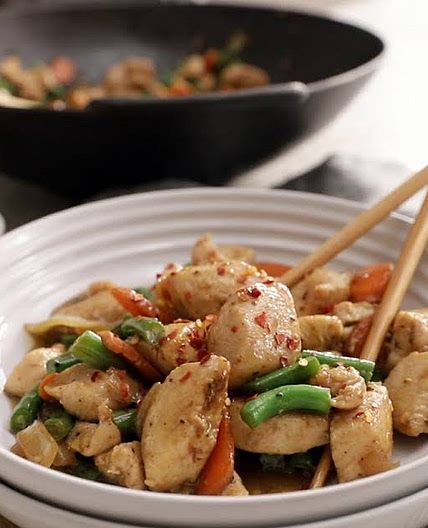 Quick Stir-Fried Ginger Chicken Recipe | Yummly