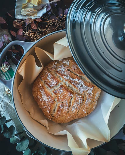 Easy Crusty Dutch Oven Bread