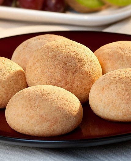 Pandebono (Colombian Cheese Bread)