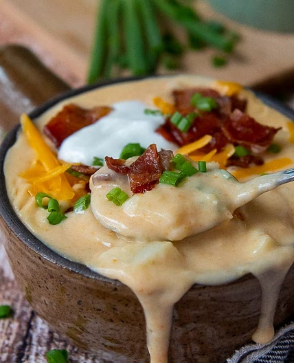 Instant Pot Loaded Baked Potato Soup
