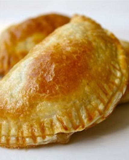 Chef´s Choice – Cypriot Recipes – Hellim/Halloumi Cheese Turnovers