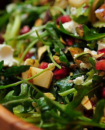 Arugula, Pear and Goat Cheese Salad with Pomegranate Vinaigrette