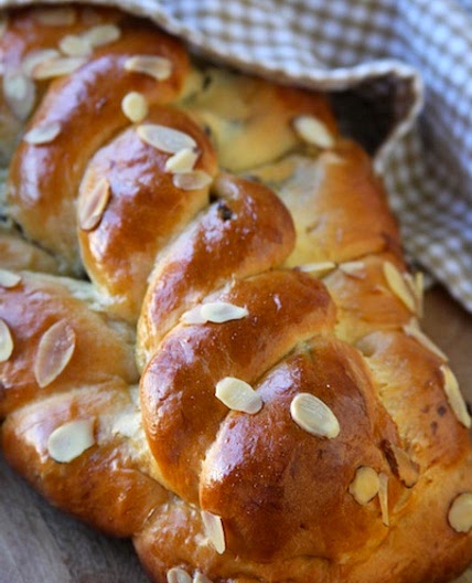 Vanocka – Traditional Czech Sweet Bread