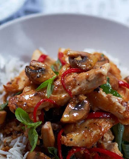 Thai Chicken and Basil Sizzle Recipe | Yummly