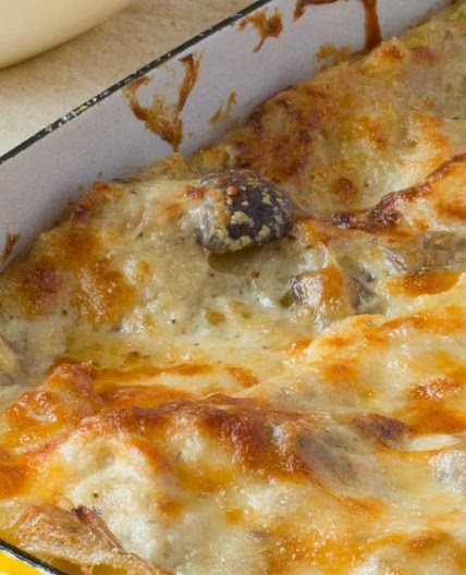 Cold Weather Recipe: Cheesy Chicken and Mushroom Lasagna