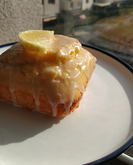 Lemon cake for one
