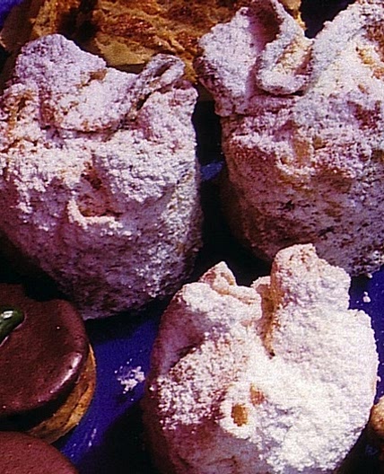 Old Fashioned Filled Almond Christmas Cookies • Best German Recipes