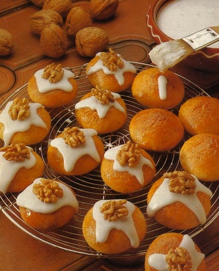 German Christmas Cookies: Walnut Cookies • Best German Recipes