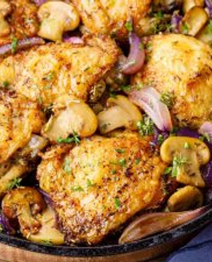 Keto Garlic Chicken Skillet with Red Onions and Mushrooms