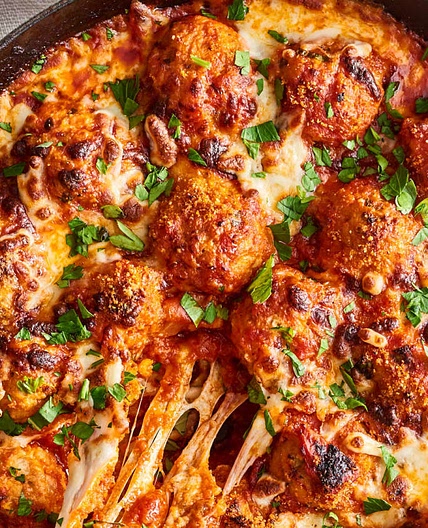 Cheesy Skillet Chicken Parmesan Meatballs