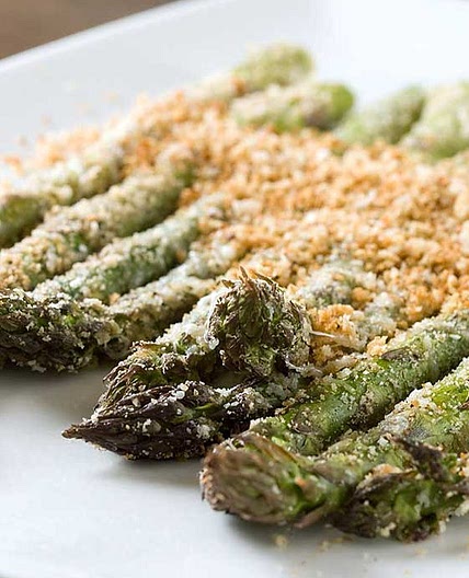 Baked Asparagus with Breadcrumbs Recipe