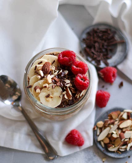 Almond Chocolate Overnight Oats