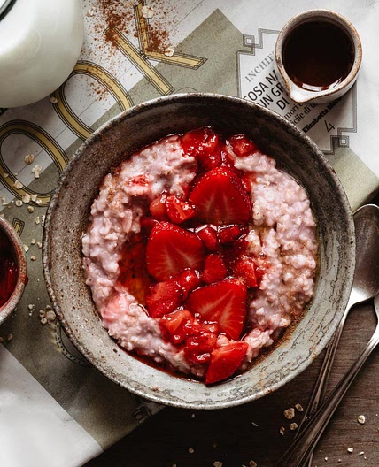 VANILLA STRAWBERRY OATMEAL